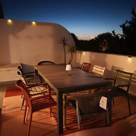 Διαμέρισμα Roof *
